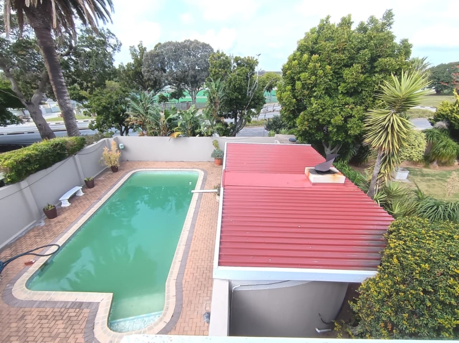 7 Bedroom Property for Sale in Walmer Eastern Cape